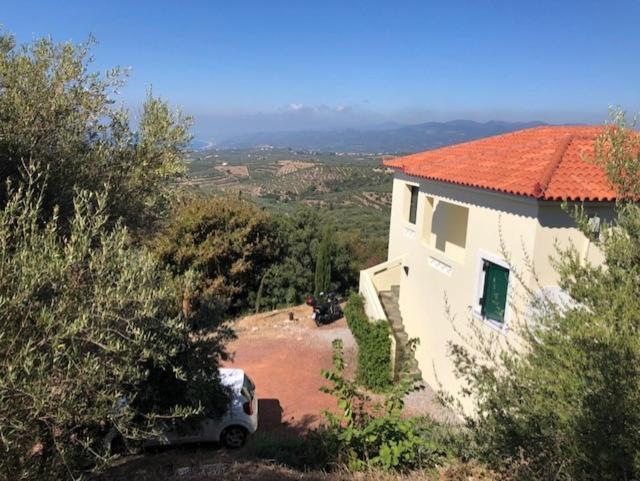 Villa Kyparissia De Wandelboom à Vrises  Extérieur photo
