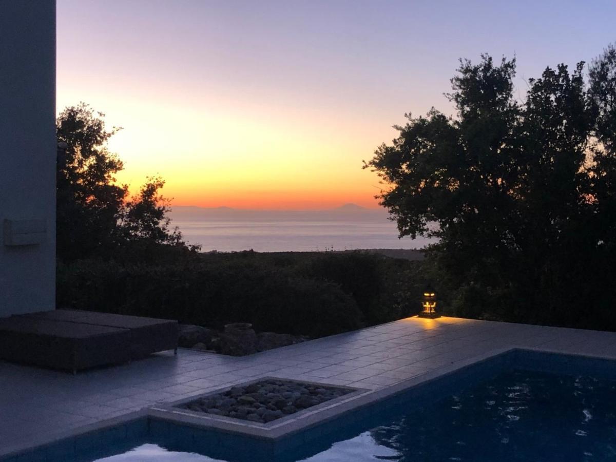 Villa Kyparissia De Wandelboom à Vrises  Extérieur photo