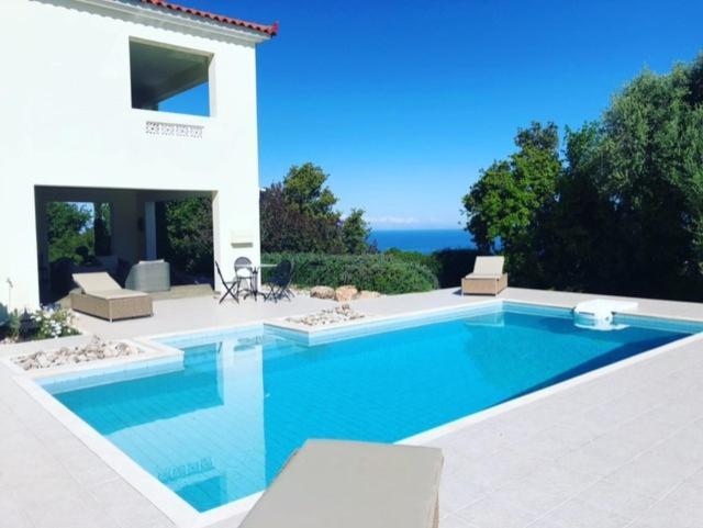 Villa Kyparissia De Wandelboom à Vrises  Extérieur photo